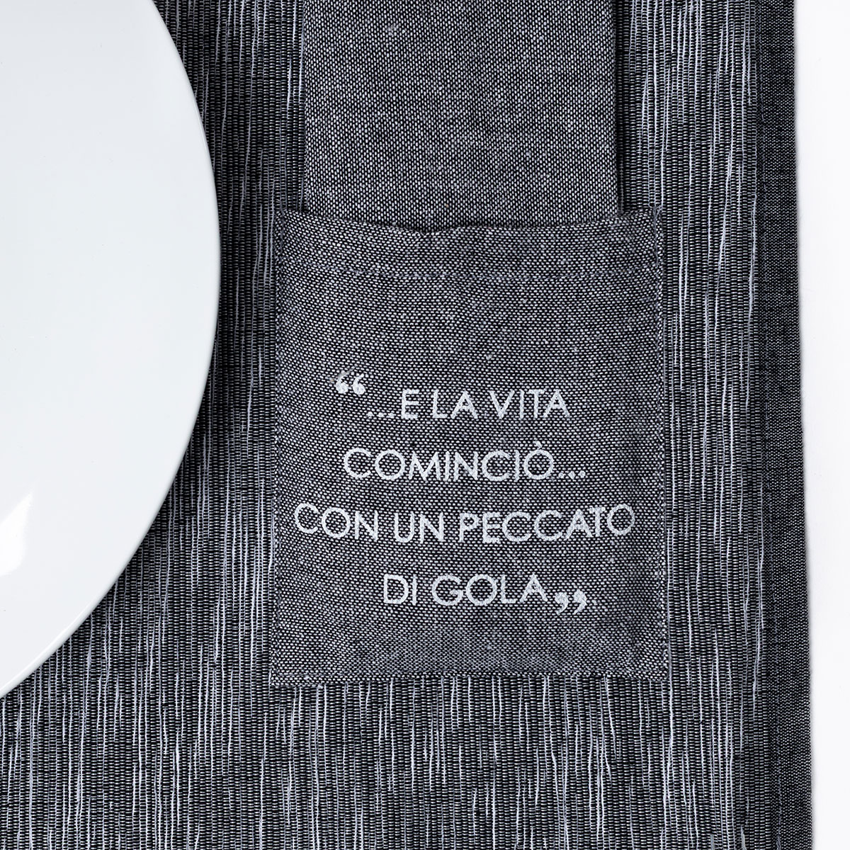 Conjunto de individual com bolsa para talheres e guardanapo