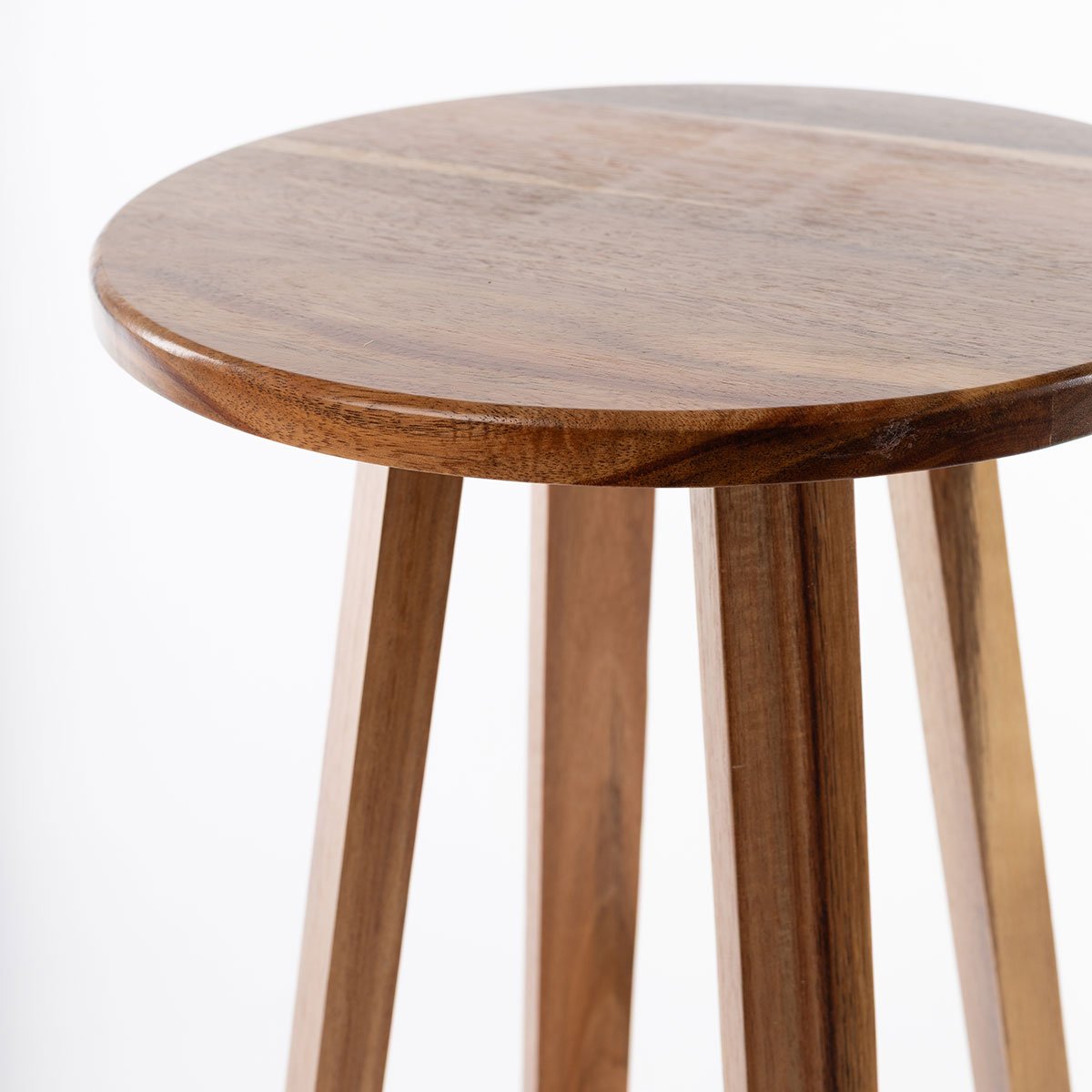 Banco wc em madeira ac&aacute;cia 43cm