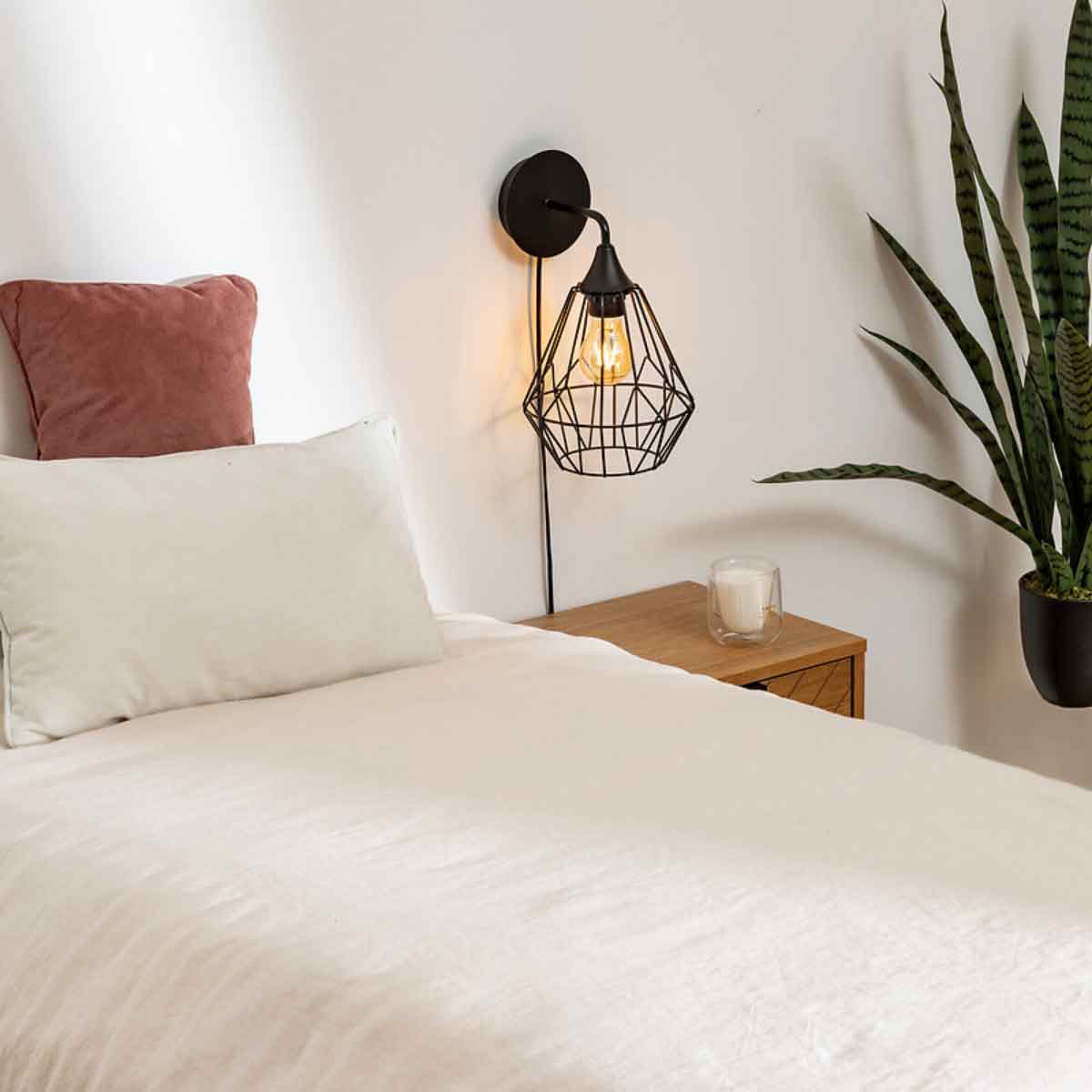 Candeeiro de parede FLAVE preto em metal