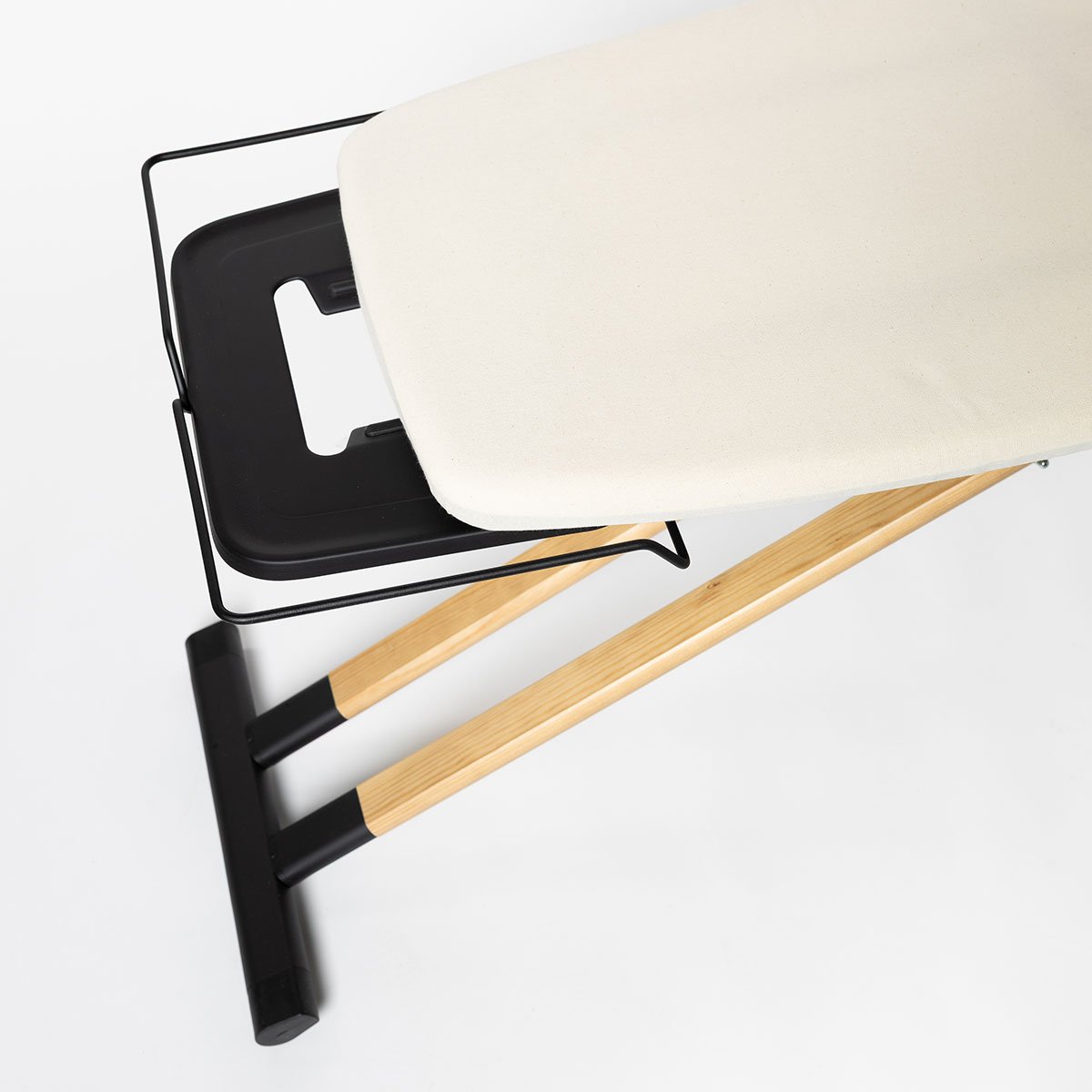 T&aacute;bua de engomar MAXI PERFECT preta