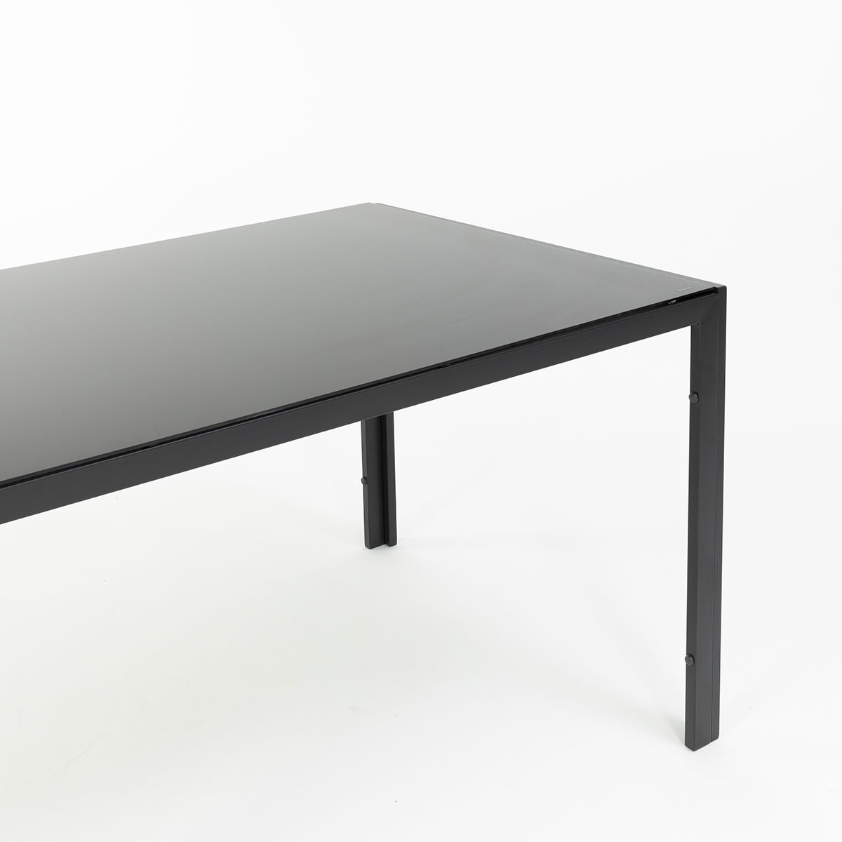 Conjunto de mesa com tampo de vidro e 4 cadeiras