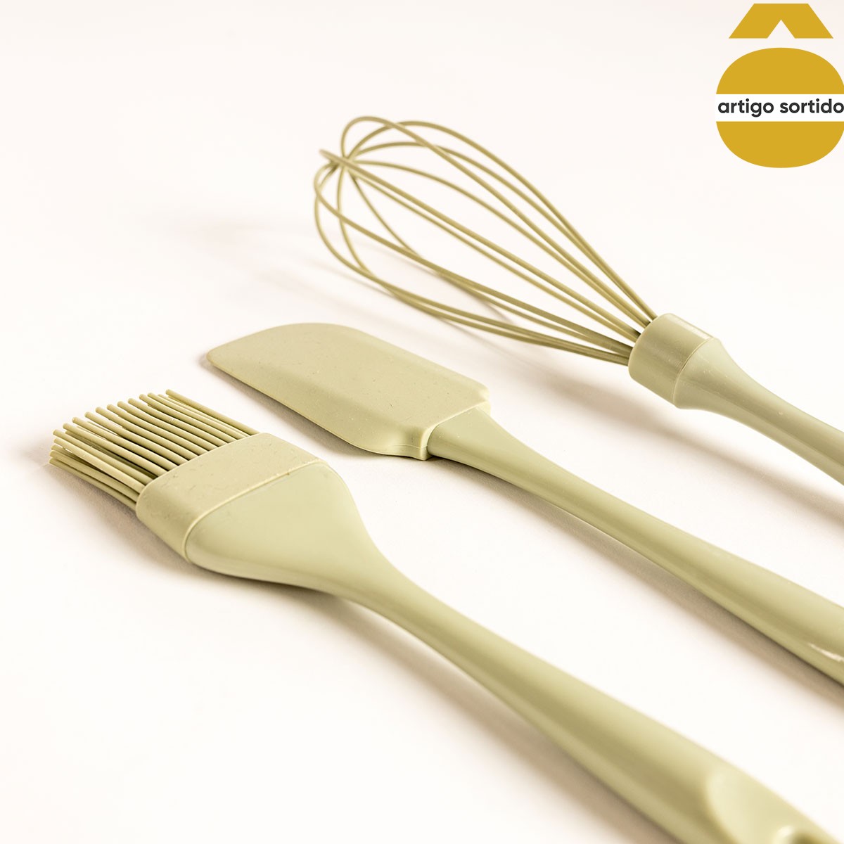 Conjunto de 3 utens&iacute;lios para pastelaria