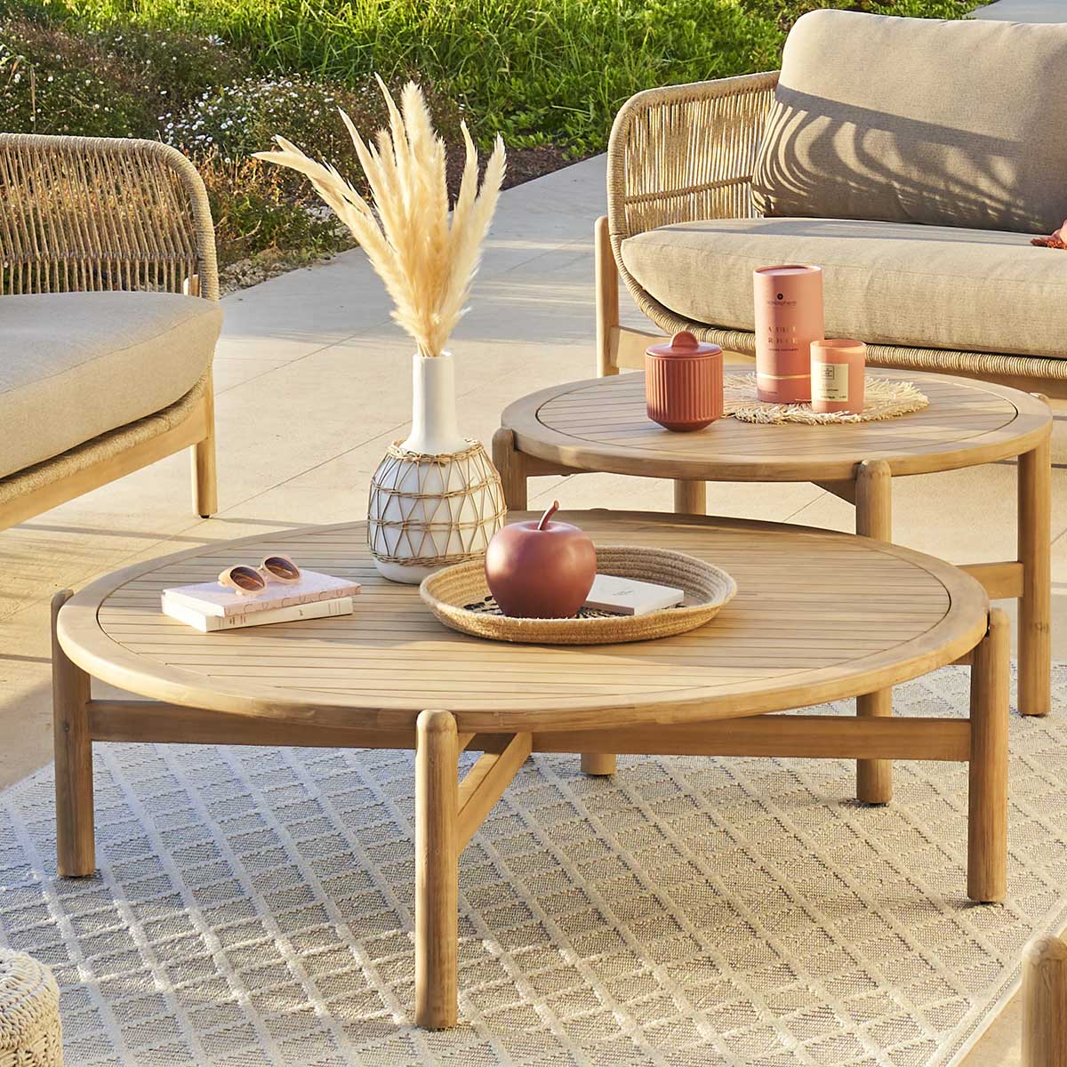 Mesa baixa DEONA em madeira ac&aacute;cia 120cm